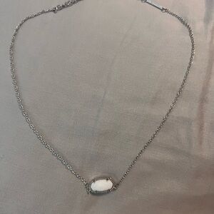 Kendra Scott Elisa Pendant Silver Necklace in White Pearl